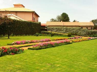 Hotel Lakeview Ooty