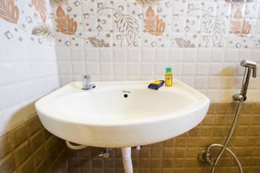 FabExpress Grand Castle Hill Resorts Ooty Boat House