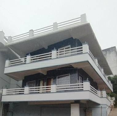 Hill Top individual Cottage Ooty