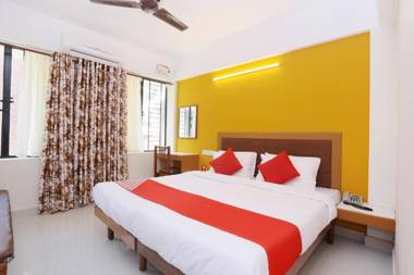 OYO 8220 Hotel Ganesh