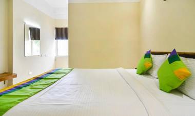 Treebo Trip Platinum Inn