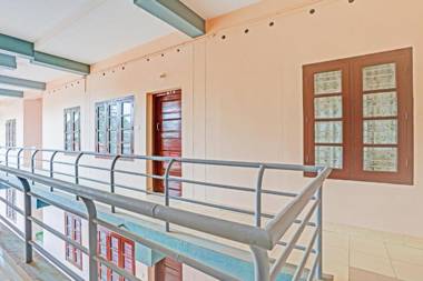 OYO 91839 Imperial Apartment