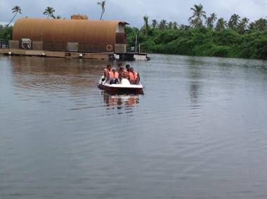 Aquatic Island by Poppys Kochi
