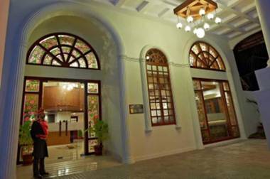 Hotel Aroor Residency