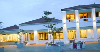 D Wayfarer Inn Resort