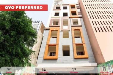 OYO 67796 Sree Guru Lakshmi Residency