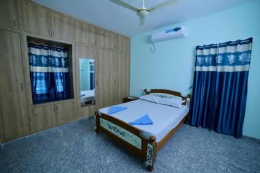 TrueLife Homestays - Luxury - Location - Service - Fast WiFi - Kitchen - Fully Furnished AC 2BHK Service Apartments for Families visiting Tirupati Temple - Near Railway Station on the way to Tirumala Temple - Top Service with lots of Love