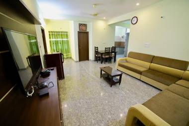 TrueLife Homestays - Luxury - Location - Service - Fast WiFi - Kitchen - Fully Furnished AC 2BHK Service Apartments for Families visiting Tirupati Temple - Near Railway Station on the way to Tirumala Temple - Top Service with lots of Love