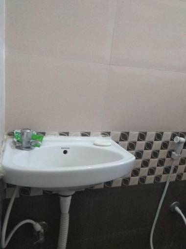 i-ROOMZ Sri Srinivasa Residency