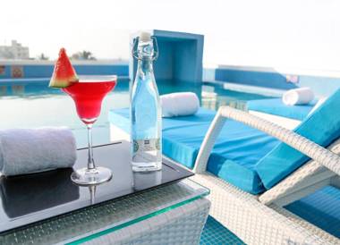 Royal Hometel Suites