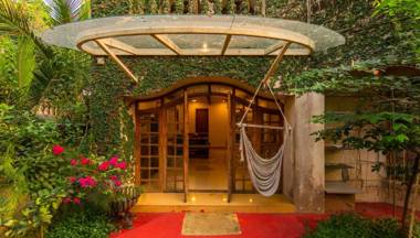 SaffronStays Birdsong