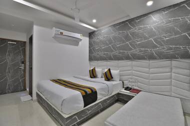 HOTEL LE GRAND