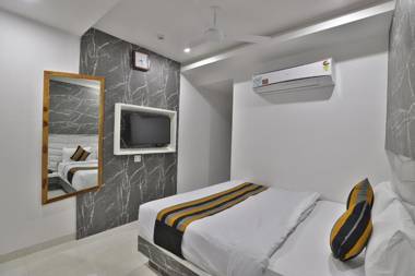 HOTEL LE GRAND
