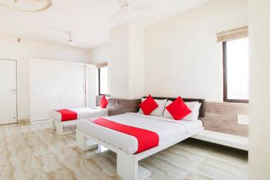 OYO 68433 Shiv Vatika Banquet & Rooms