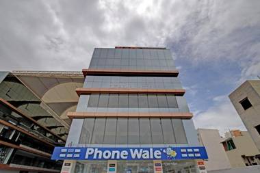 Collection O 80496 De'pearl Hotel