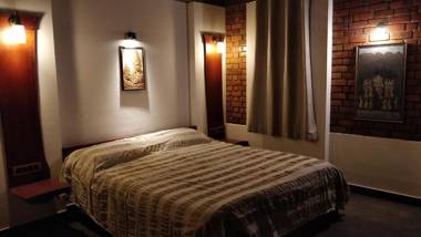 Estate Stay - Riverside Coffee