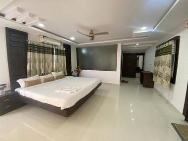 STAYMAKER Lake Residency