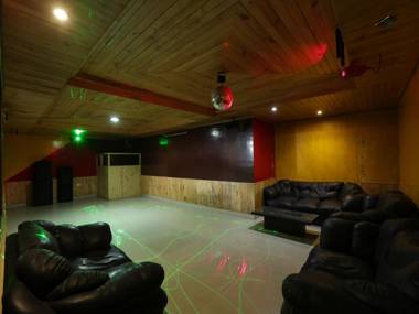 Kufri Holiday Resort - Kufri