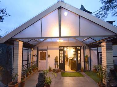 OYO 1706 Hotel The Alpine Heritage Residency