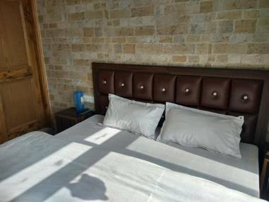 Shimla Facing Rooms Near Mall Road