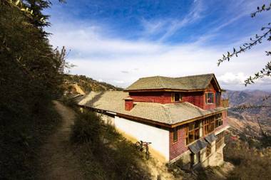 Zostel Homes Cheog (Shimla)