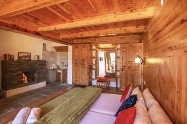 Zostel Homes Cheog (Shimla)