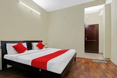 OYO 85581 New Shushant Regency