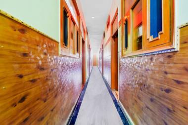 OYO 87525 Hotel Green