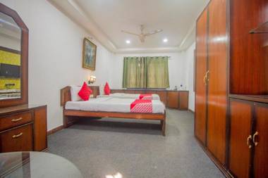 OYO 12327 The Mapple