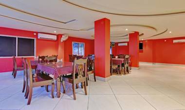 Treebo Trip Mountain Green