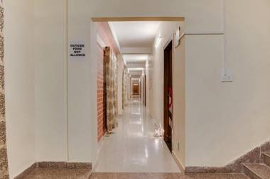 Collection O 42886 Palm Tree Lodge