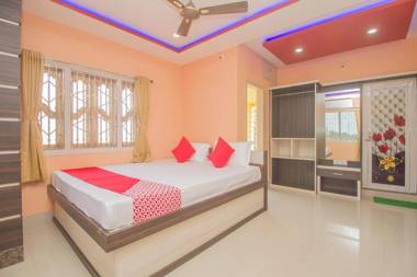 OYO 69895 Kalpana Residency Inn