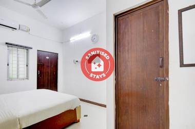 OYO 79866 Rena Residency