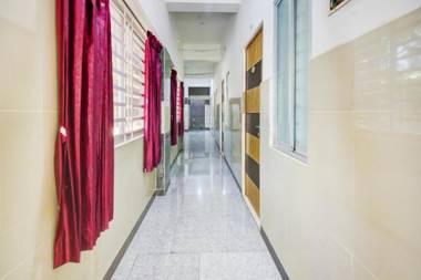 OYO 79866 Rena Residency