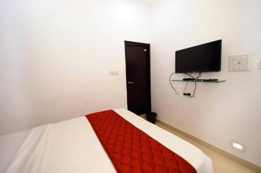 Shree Lakshmi Inn - Premium Hotel 