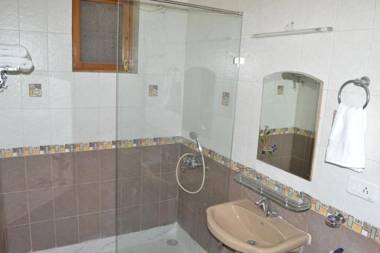 Raj Cottage Ganga Vatika