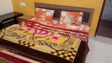 Rooms facing Mountains in Tapovan