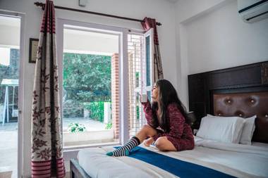 Swiss Cottage and Spa by Salvus