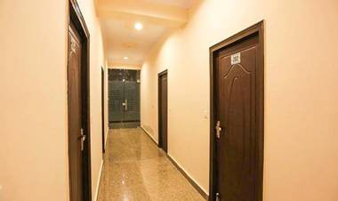 FabHotel Yamunotri Retreat
