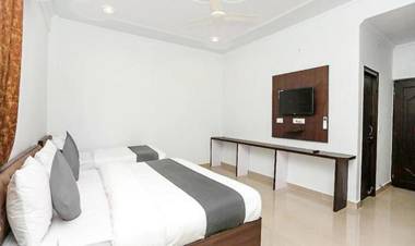 FabHotel Yamunotri Retreat