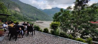 H7 Stay On The Ganges Yoga & Spa Resort Rishikesh