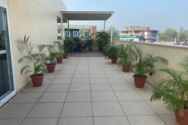 Luxurious 2bhk with huge terrace partial river view