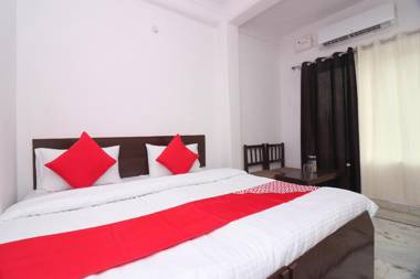 OYO 44236 Hotel Chandra Bagha