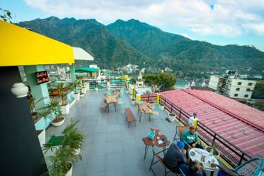 The Hosteller Rishikesh Max