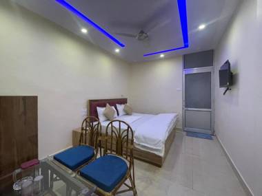 Karwaan by the Ganges