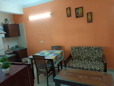 Luxurious Hill View Abode Tapovan