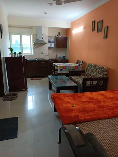 Luxurious Hill View Abode Tapovan