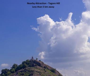 OYO 10685 Hotel Centre Point