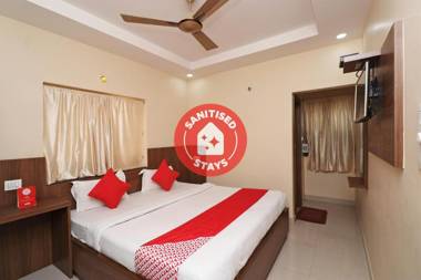 OYO 37411 Royal Residency