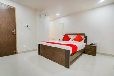 OYO 43267 Hotel Biravi Inn